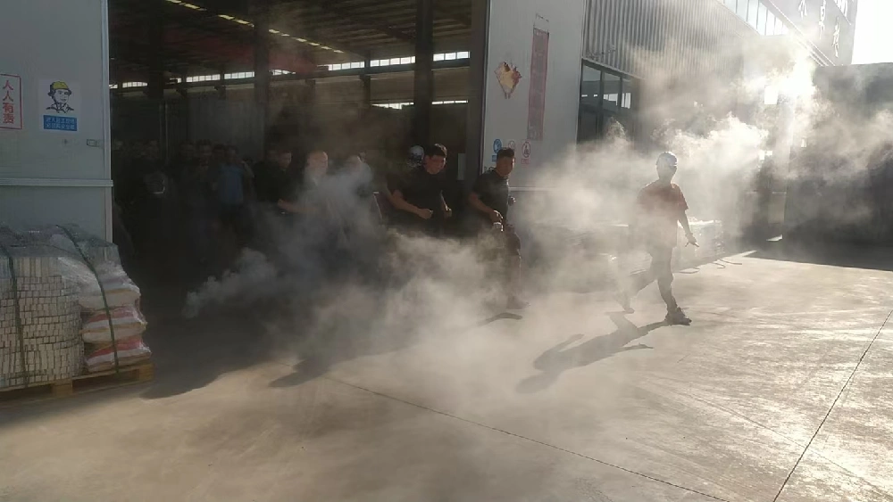 Өндірістік қауіпсіздіктің қорғаныс желісін нығайту үшін қауіпсіздік техникасы және қашу жаттығуларын жүргізу